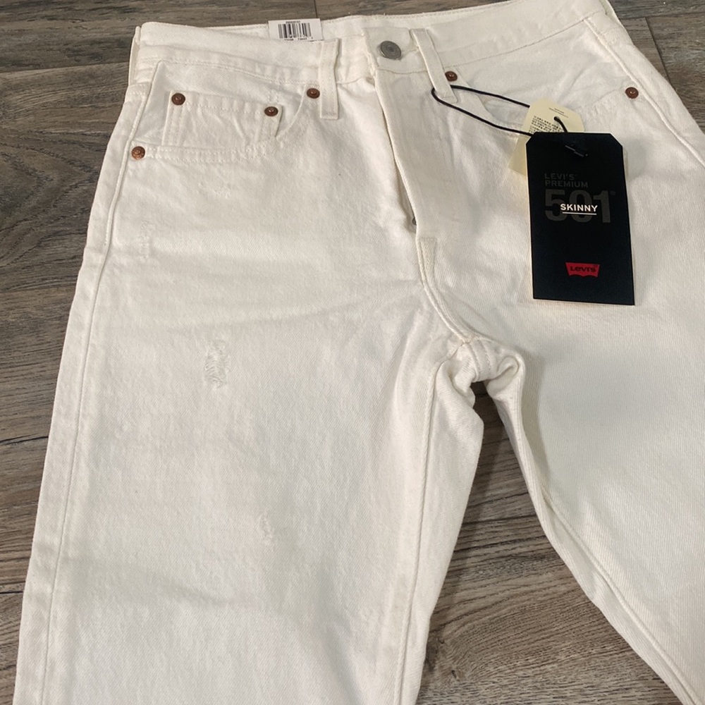 NWT 501 Levi’s white jeans. - Picture 7 of 16